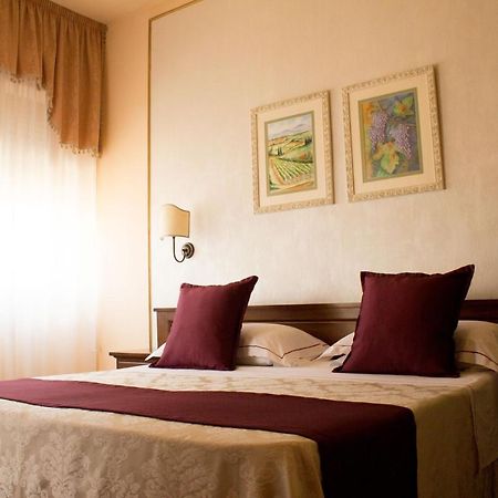 Hotel Ristorante Tre Stelle سانْتالبينو المظهر الخارجي الصورة