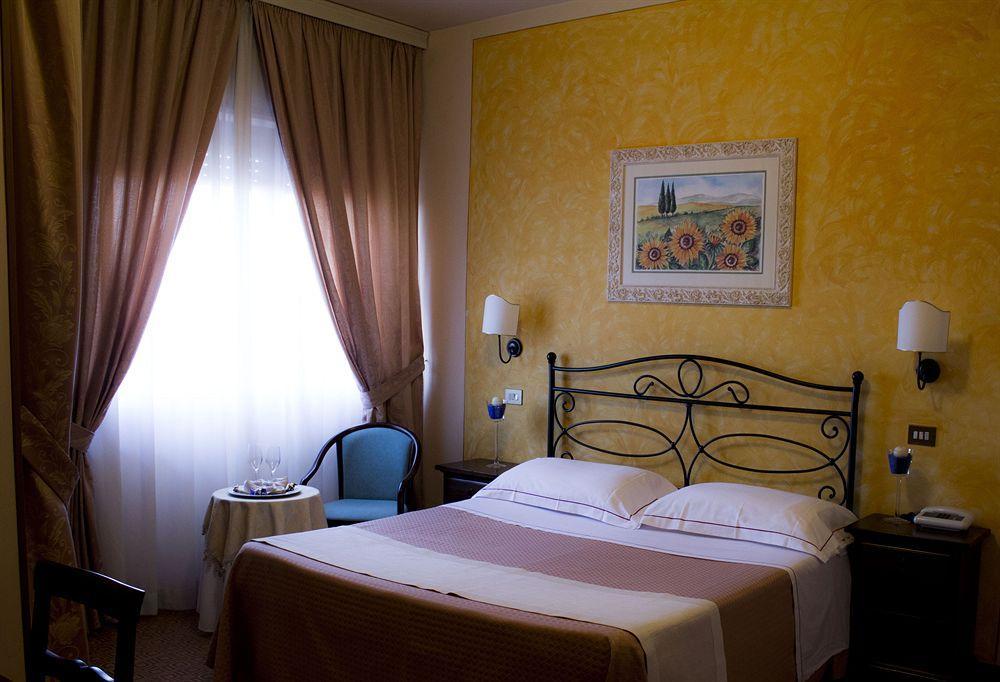Hotel Ristorante Tre Stelle سانْتالبينو المظهر الخارجي الصورة