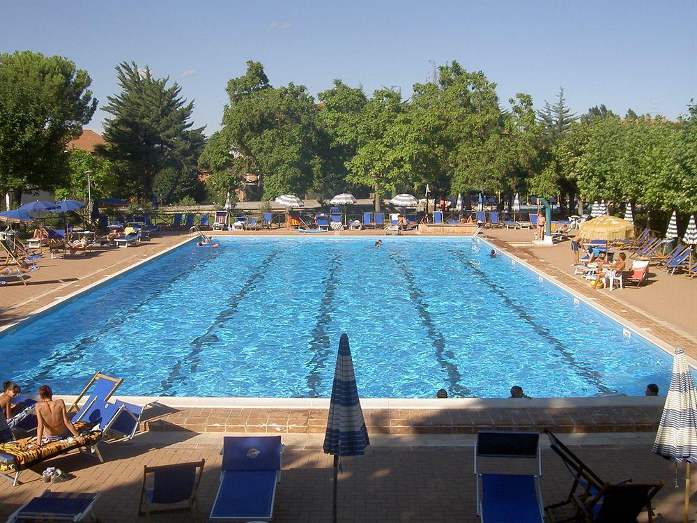 Hotel Ristorante Tre Stelle سانْتالبينو المظهر الخارجي الصورة