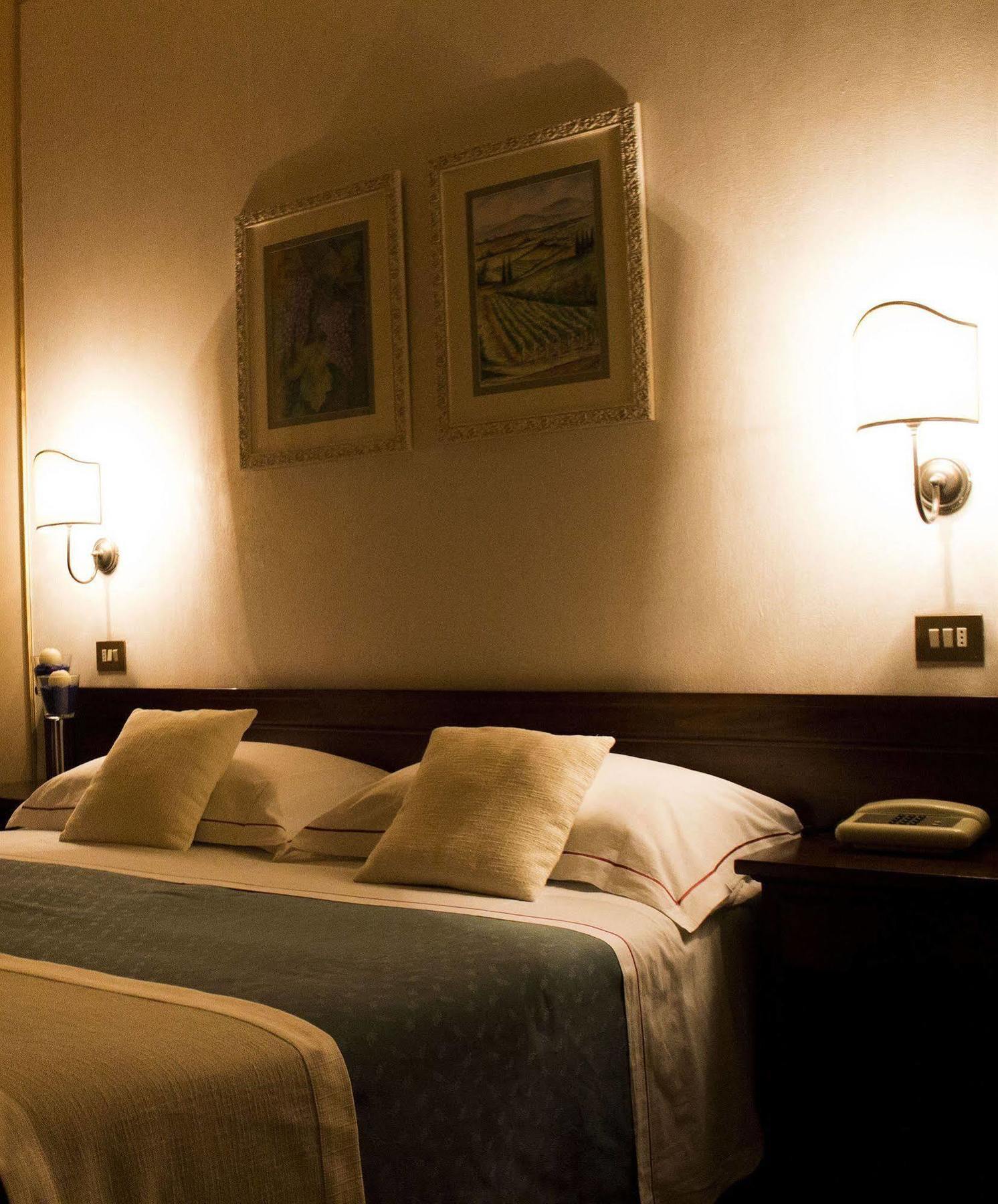 Hotel Ristorante Tre Stelle سانْتالبينو المظهر الخارجي الصورة