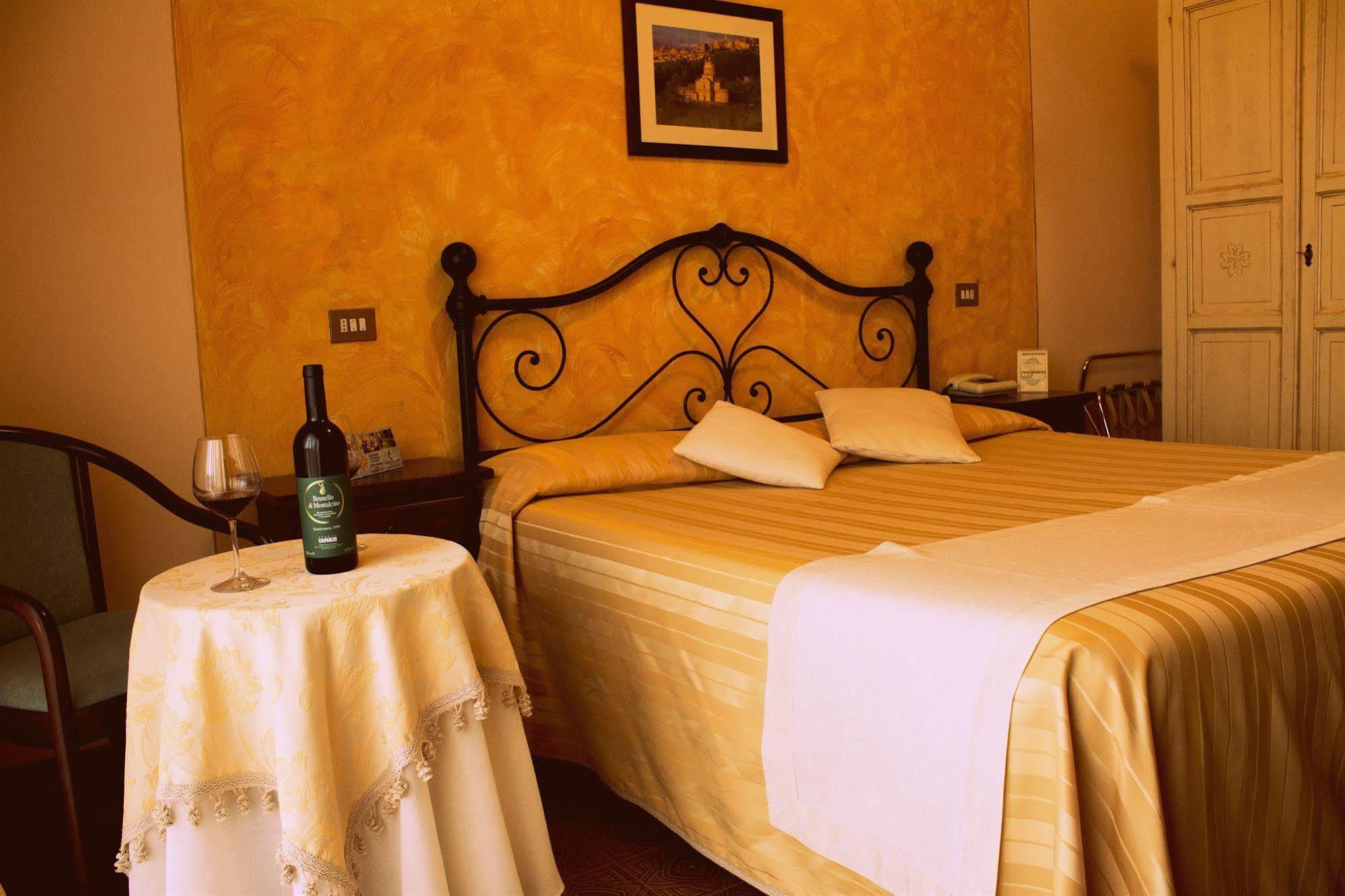 Hotel Ristorante Tre Stelle سانْتالبينو المظهر الخارجي الصورة