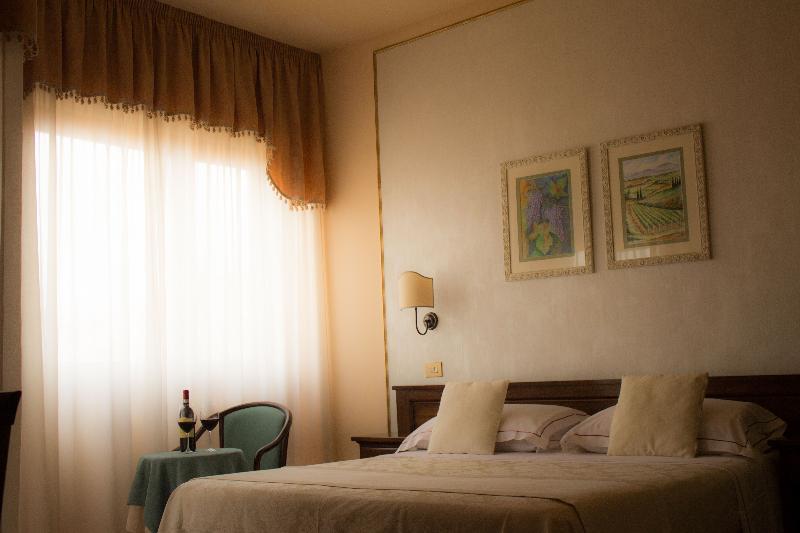 Hotel Ristorante Tre Stelle سانْتالبينو المظهر الخارجي الصورة