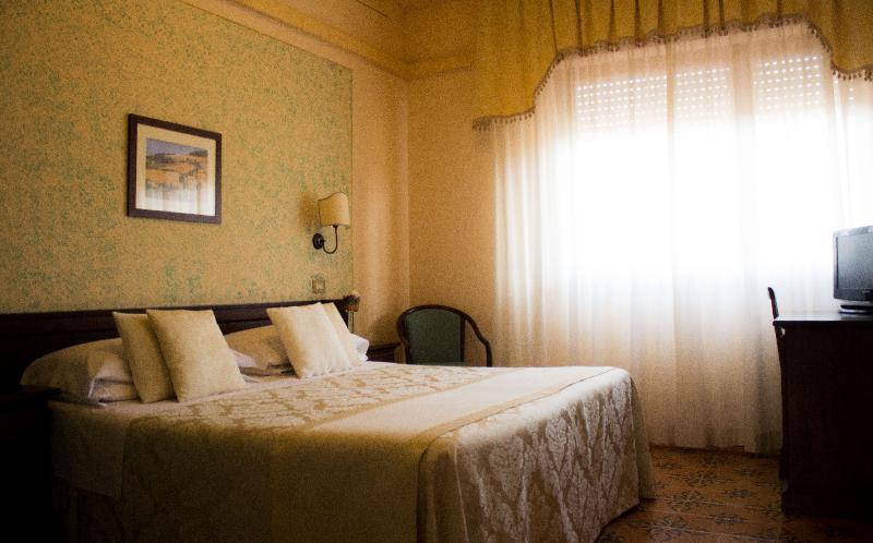 Hotel Ristorante Tre Stelle سانْتالبينو المظهر الخارجي الصورة
